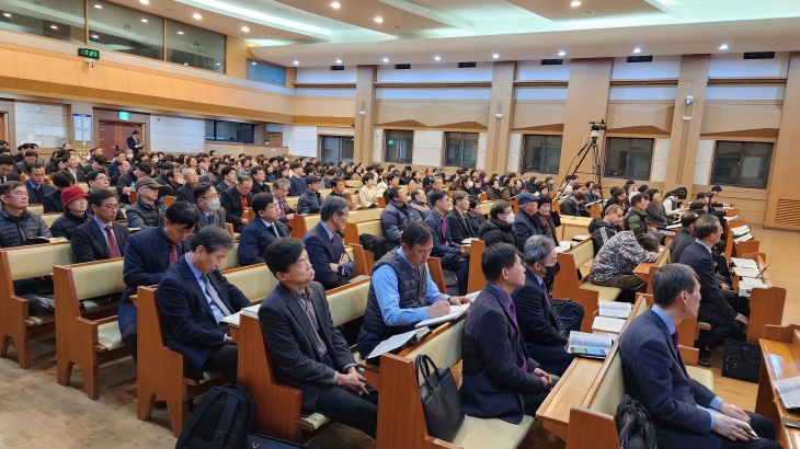 대구경북지역 연합예배를 위해 모인 성도들